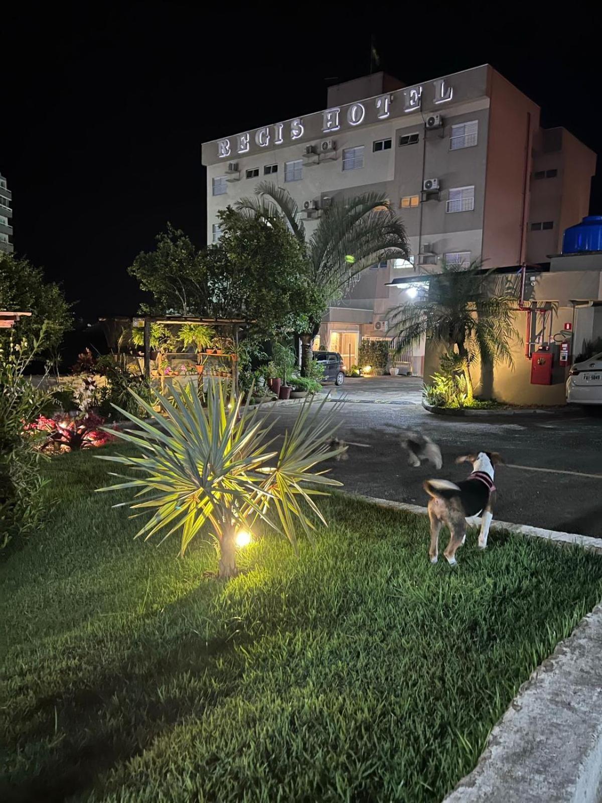 Hotel Regis Ii